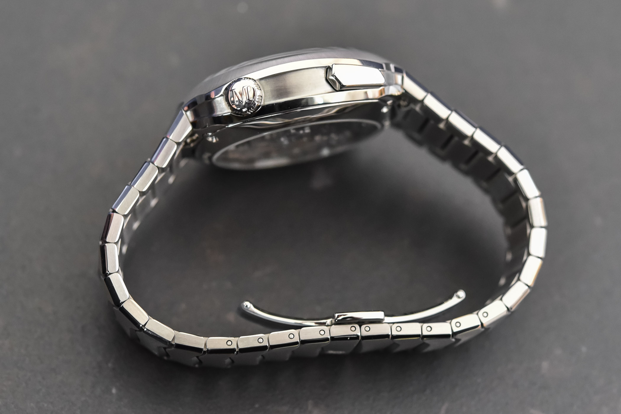 H-Moser-Cie-Streamliner-Flyback-Chronograph-Automatic-Review-17.jpg