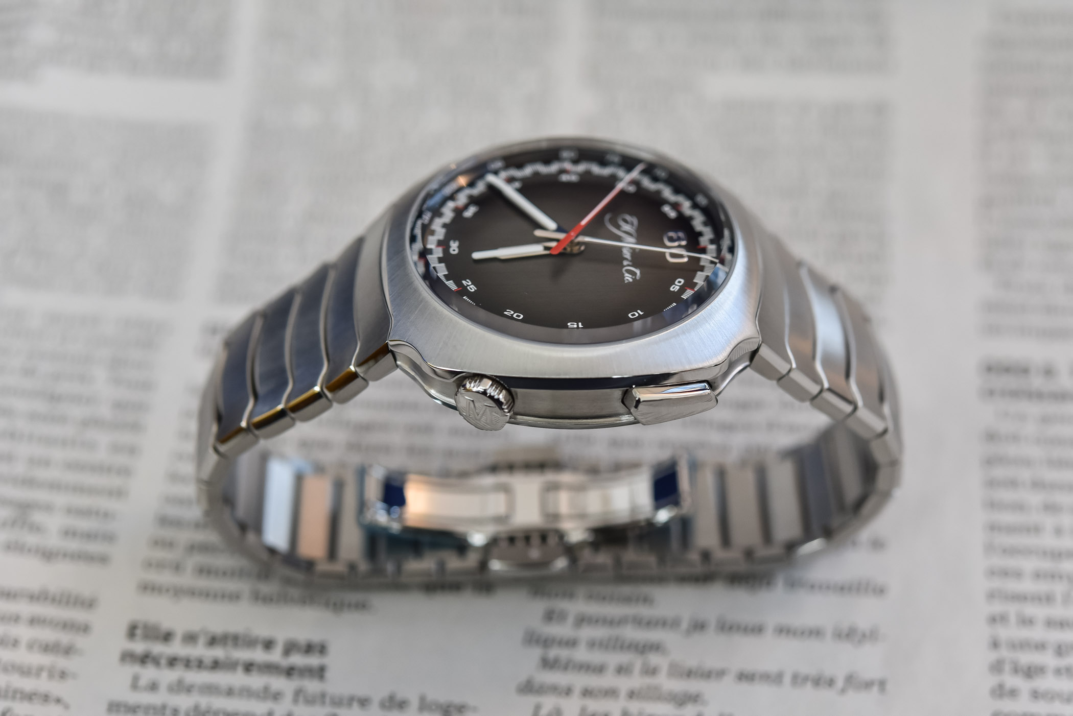 H-Moser-Cie-Streamliner-Flyback-Chronograph-Automatic-Review-14.jpg