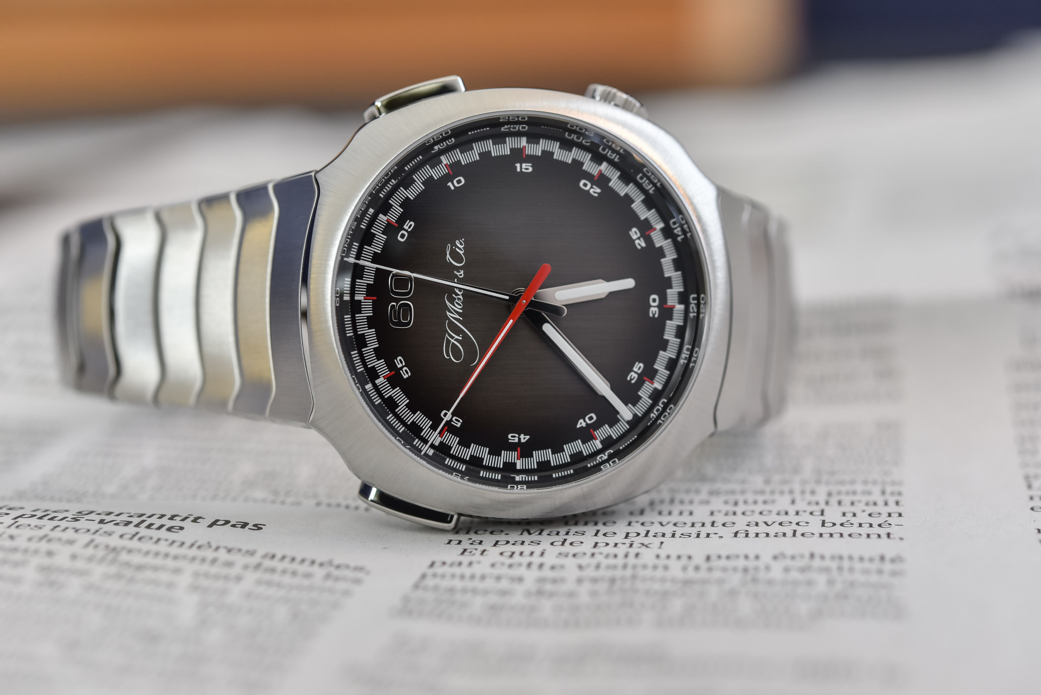 H-Moser-Cie-Streamliner-Flyback-Chronograph-Automatic-Review-15.jpg